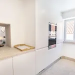 Lovelystay - Luxury Oasis In Bairro Alto Апартаменты *