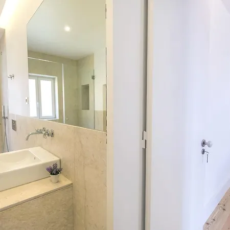 Lovelystay - Luxury Oasis In Bairro Alto * Lisboa