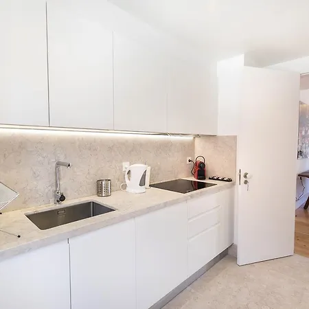 Apartmán Lovelystay - Luxury Oasis In Bairro Alto