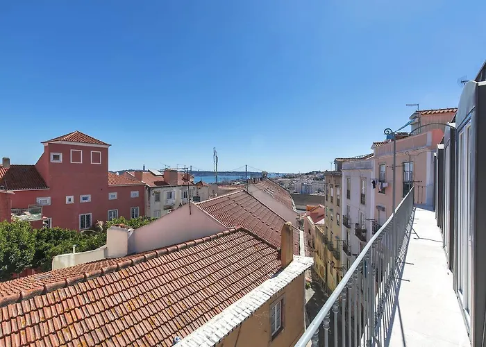 Lovelystay - Luxury Oasis In Bairro Alto شقة Lisboa