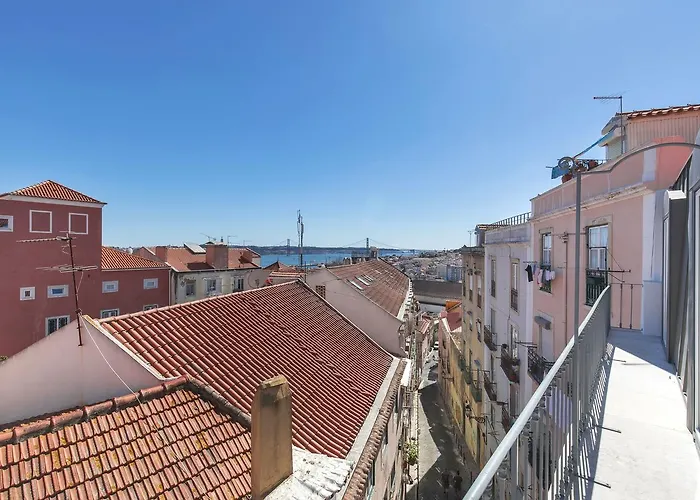 Lovelystay - Luxury Oasis In Bairro Alto شقة *