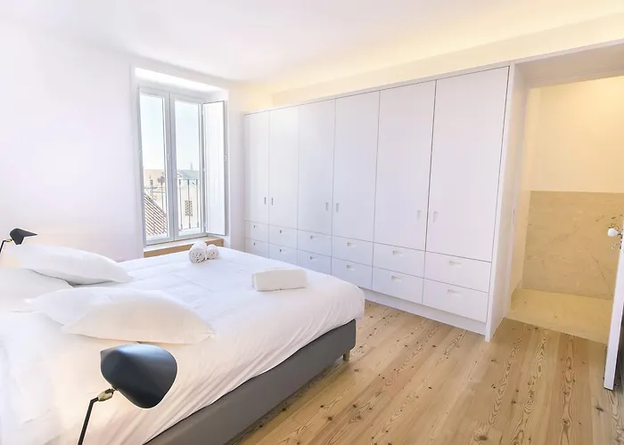 Lovelystay - Luxury Oasis In Bairro Alto Lisboa