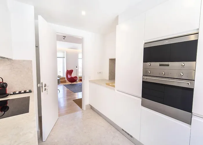 Lovelystay - Luxury Oasis In Bairro Alto شقة *