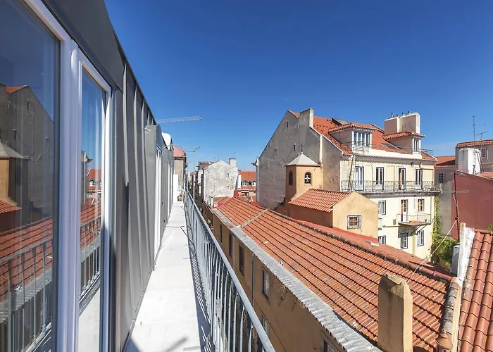 Lovelystay - Luxury Oasis In Bairro Alto شقة