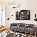 Lovelystay - Luxury Oasis In Bairro Alto Apartman