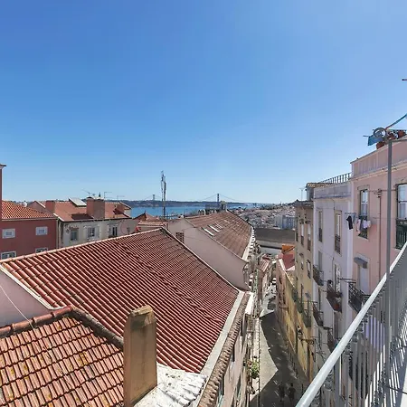 Lovelystay - Luxury Oasis In Bairro Alto Apartman *